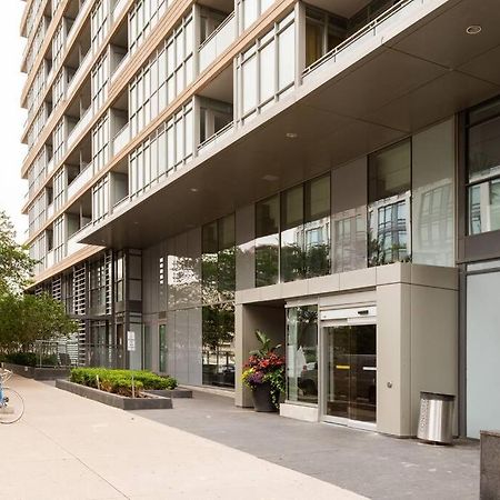 Stylish Downtown Lakeview Condo - One Free Parking Toronto Extérieur photo